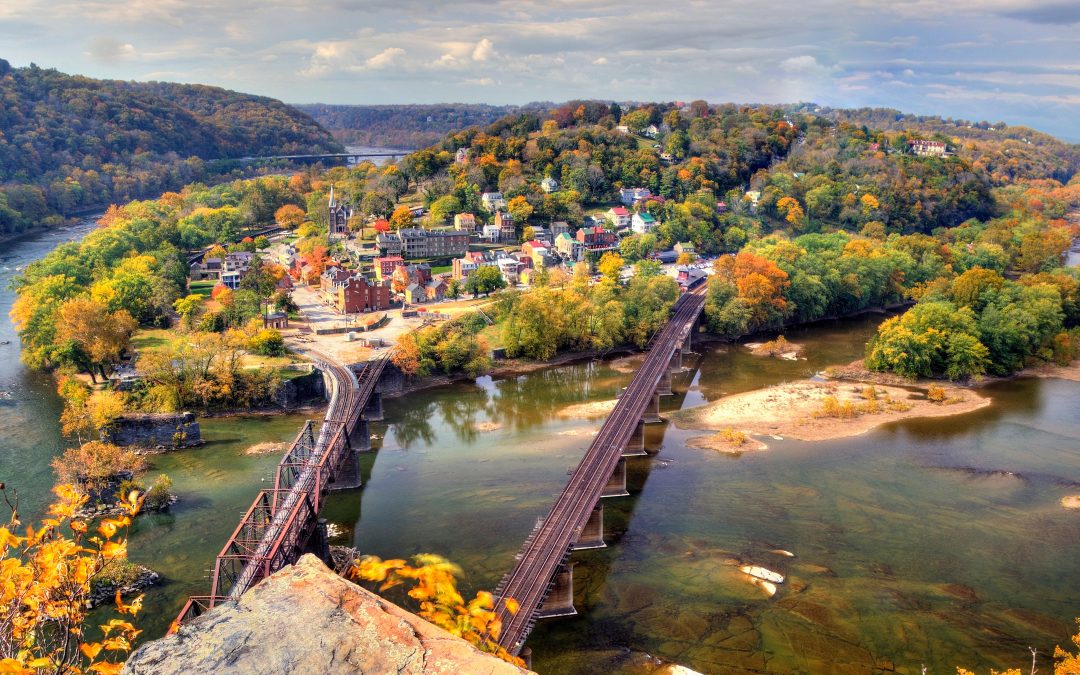 Fall Wedding Playlist Ideas for Maryland Couples